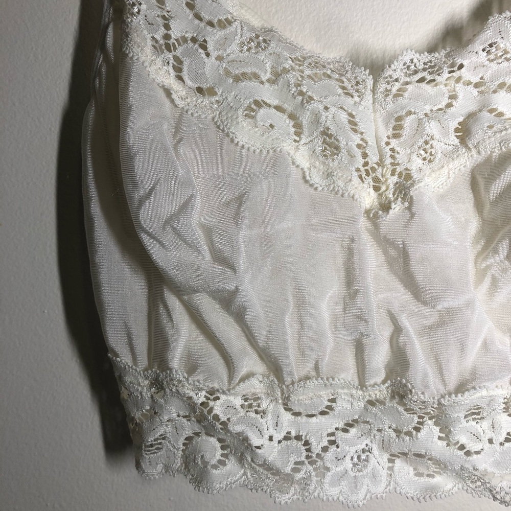 Olga Lace Bralette - Picture 3 of 5